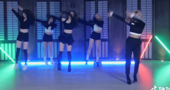 우아 나나 직캠 감상포인트 | 케이팝 토크 | K-POP 자유토론 | AJIKSA 아직사 - 이미지 2