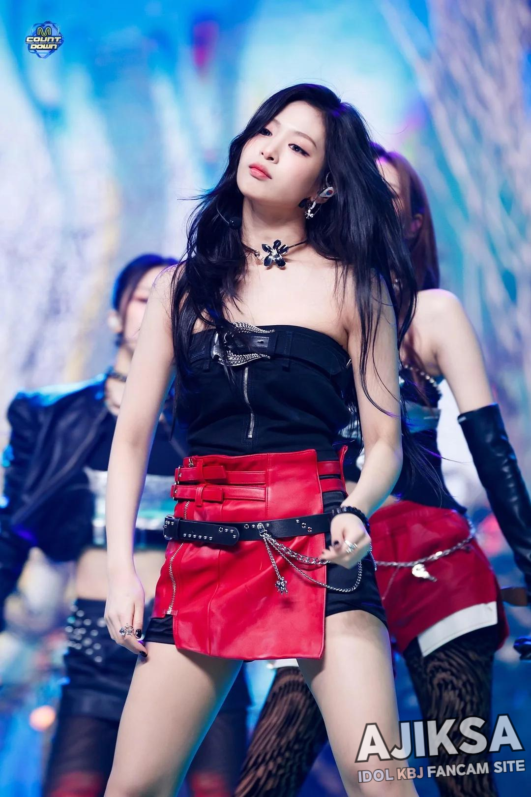 240418-ahyeon-v0-sqfviiabrylf1.webp.jpg