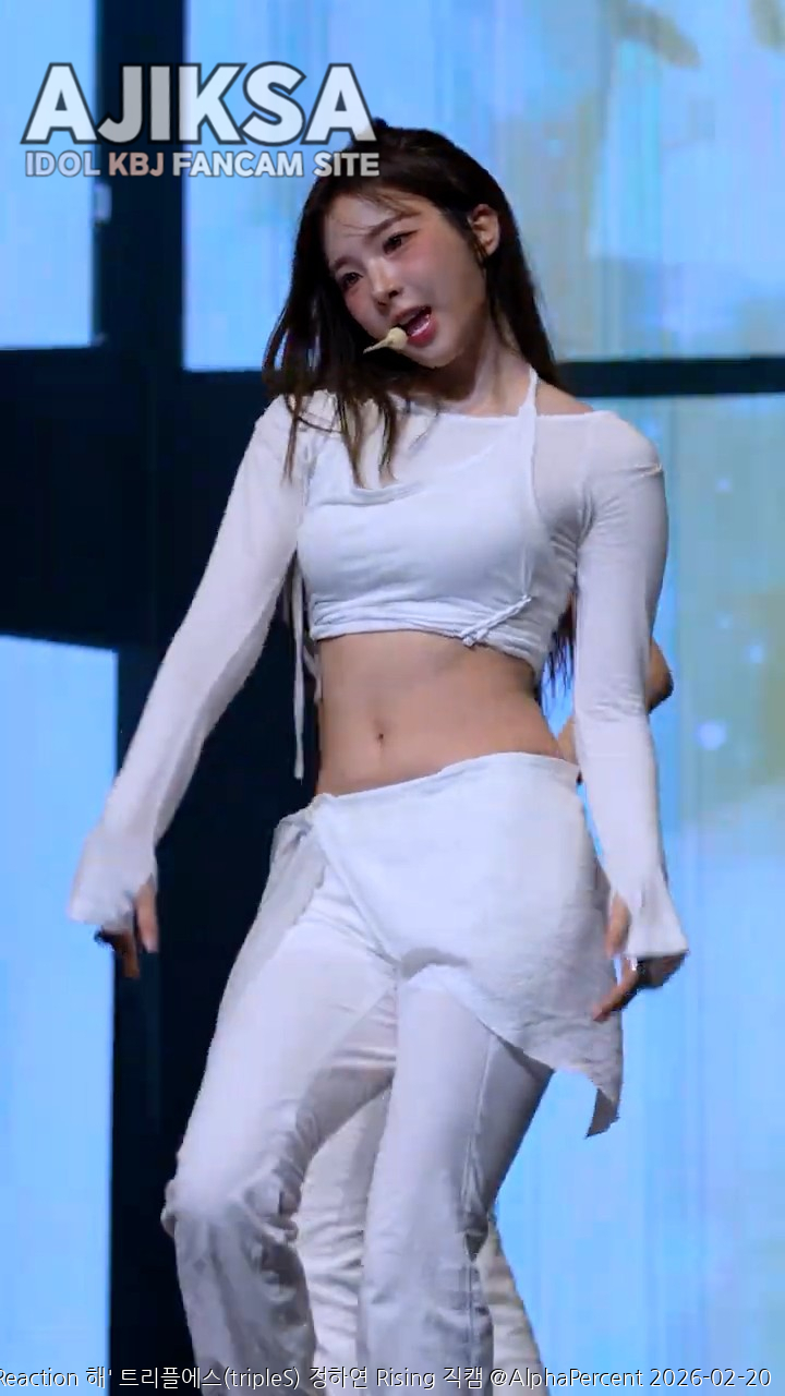 'Acting 하고 Reaction 해' 트리플에스(tripleS) 정하연 Rising 직캠 @AlphaPerc