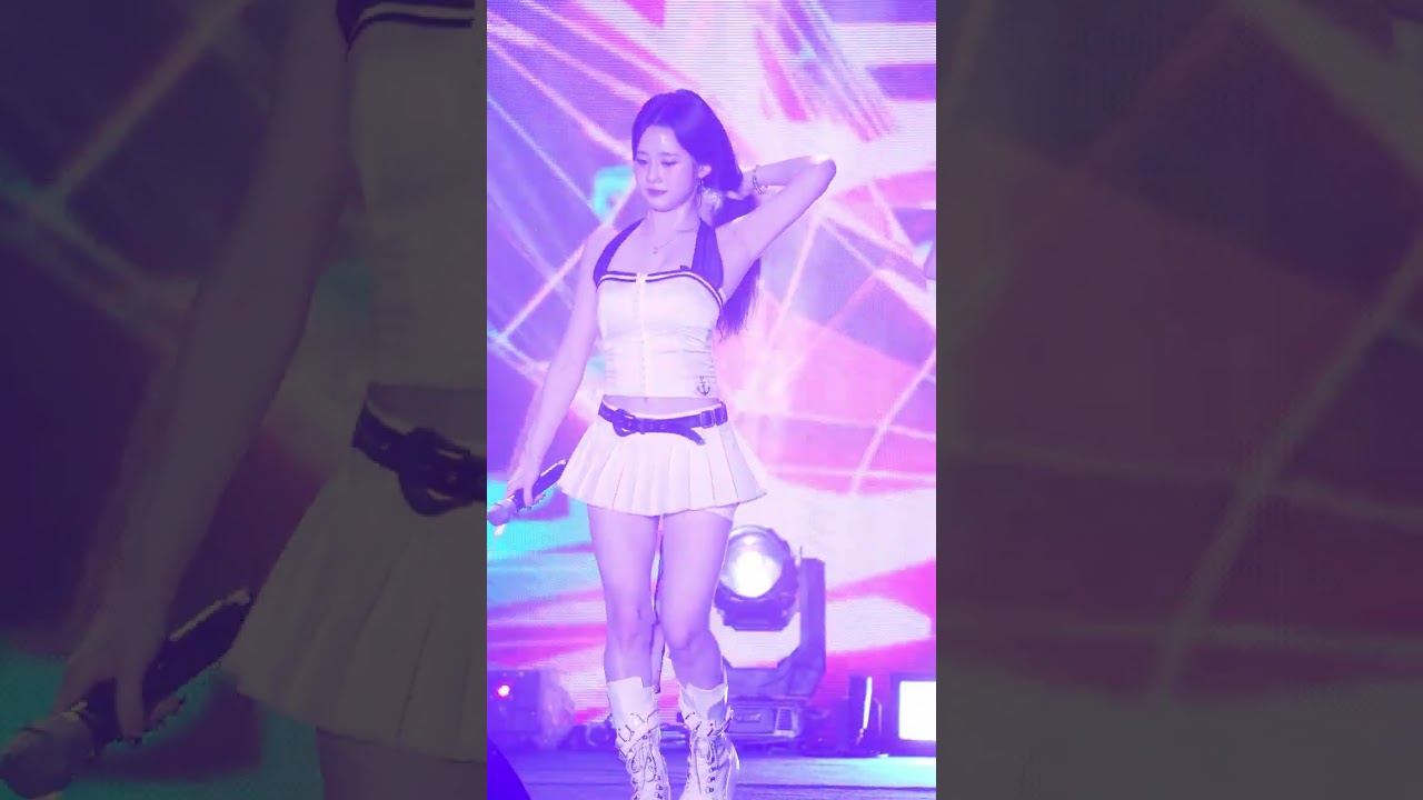 250906 라잇썸 나영 - POSE! 4K 직캠 @진주 M2 페스티벌