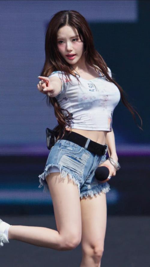 지원이가 이정도였나? #박지원 #PARKJIWON #프로미스나인 #fromis9 #waterbomb