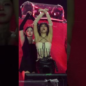 241228 IRENE&SEULGI(슬기) MONSTER 직캠 / Red Velvet Fancam