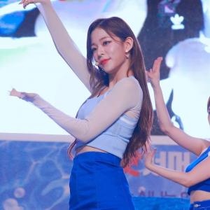[4K] 190727 프로미스나인 이채영 - FUN! 직캠 (Fromis_9 Leechaeyoung - FUN! fancam) @경주 핫서머 버블 페스티벌