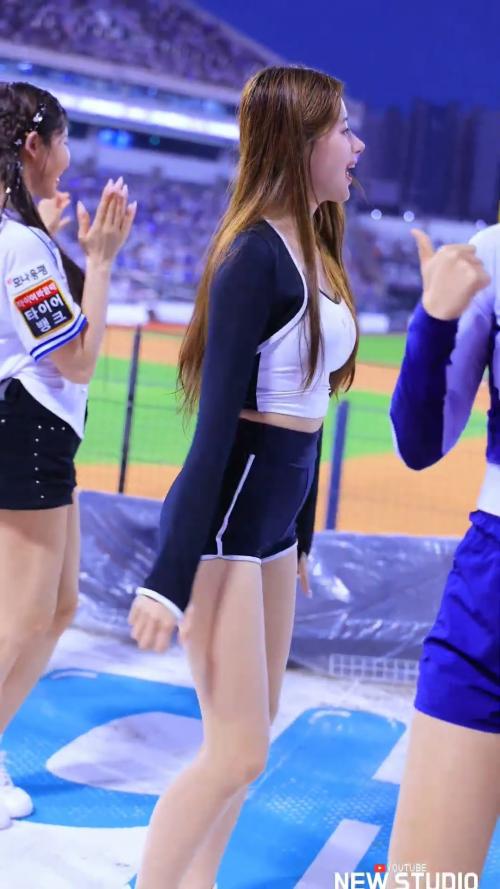 "비오는날 워페가 그립다" 250810 이예빈치어리더 피리아웃송 직캠