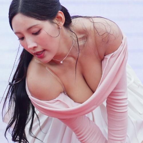 초원이를 보는 것 만으로도 평균 수명이 늘어납니다 #초원 #CHOWON #라잇썸 #LIGHTSUM