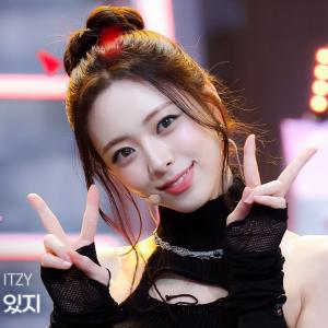 [얼빡직캠 4K] 있지 유나 'TUNNEL VISION' (ITZY YUNA Facecam) @뮤직뱅크(Music Bank) 251114