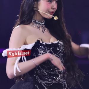 아이브 장원영 가요대전 썸머 레전드 착장