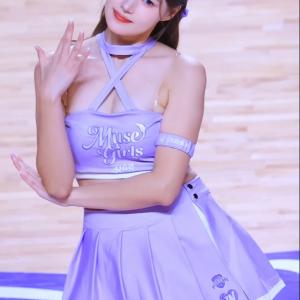 " 이쁜 미모지만 춤은 파워풀 하잖아! "  251115 이예빈 치어리더 직캠