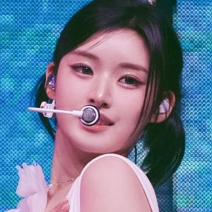 SOS - 피프티피프티 아테나 FIFTYFIFTY ATHENA 직캠 @240920 SHOWCASE 쇼케이스