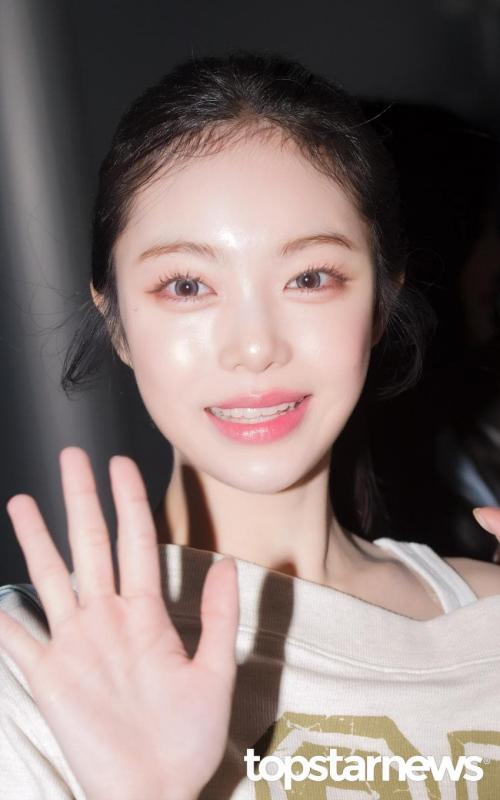 문학 캐릭터 주세요 !