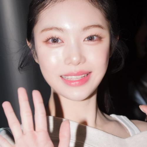 문학 캐릭터 주세요 !