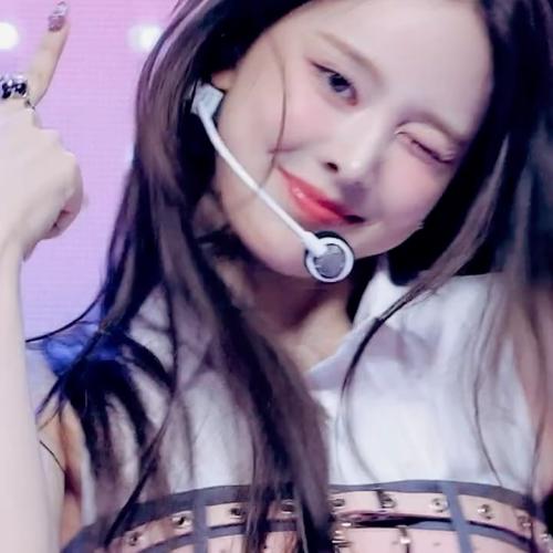 입덕직캠으로 보는 5세대 여돌 비주얼 모음