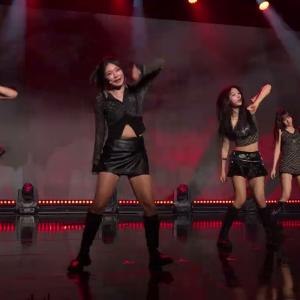 251017 에버글로우(EVERGLOW) 'DUN DUN' 직캠(fancam) @fanmeeting 팬미팅