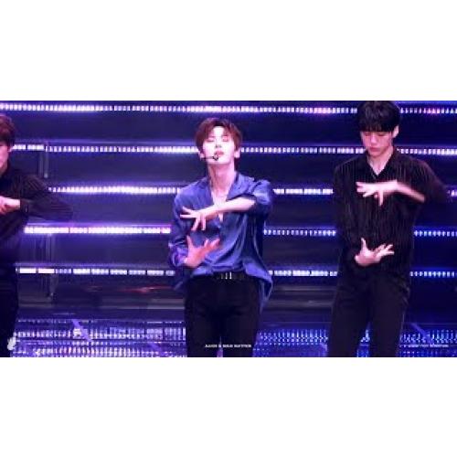 'Segno' 유니버스 Universe (별의 언어) (민현/MINHYUN Focus)