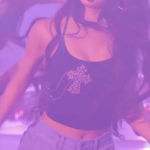 아이브 장원영 팬콘서트 민소매 패션