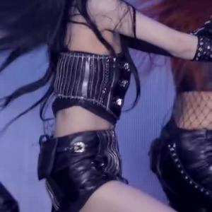 IVE - Yujin : r/K_PopMidriff 아이브 유진