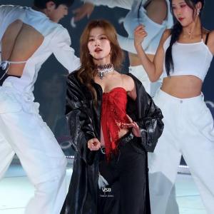 [4K] 241103-16 HAUTE COUTURE RUNWAY 트와이스 미사모 사나 직캠