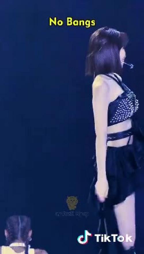 김채원 직캠점 찾아주세요