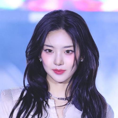 251023 키키 이솔 (KiiiKiii LEESOL) 마산대 Full Ver. "댄싱 얼론, BTG, 그라운드워크, 스트로베리 치즈게임, 아이 두 미" 4K 60p 세로 직캠