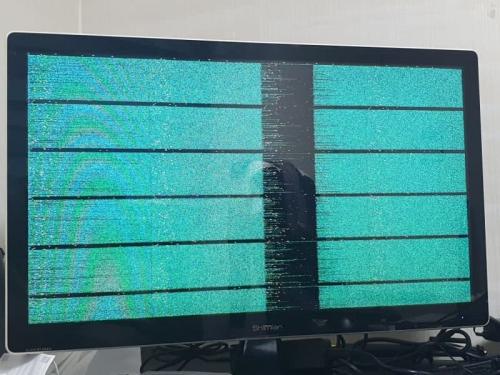 화나서 모니터 뿌셨다