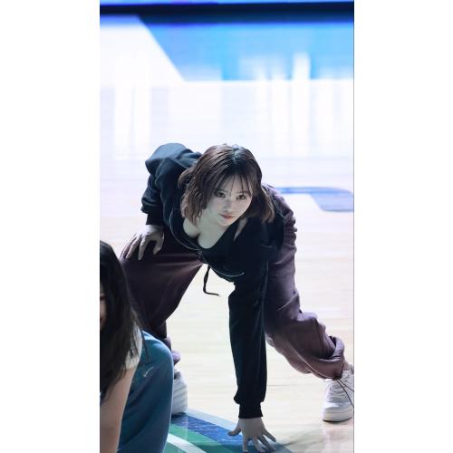 [4k] 24-25 원주db프로미 아야카치어리더 love me land 2 공연직캠 #shorts #db #농구 #아야카 #치어리더 #원주db #공연 #영상 #직캠