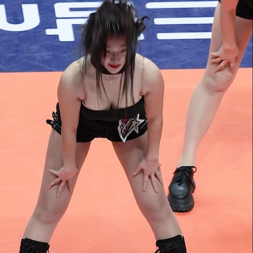 [4k] 24-25 kb손해보험배구단  이연진치어리더 특별공연 4 직캠 #shorts #박재령 #배구 #kb손해보험 #치어리더 #공연 #영상 #직캠 #아파트