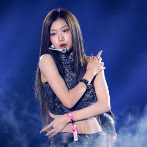 250517 IWALY - 이즈나 최정은 직캠 (izna JUNGEUN FanCam) SUPERPPOP