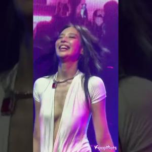 2025 BLACKPINK JENNIE - Filter at The Ruby Experience fancam LA Ver KpopHots