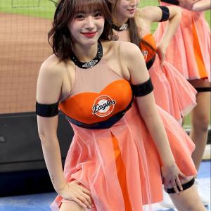 공주 같은 분홍 원피스를 입고 추니 더 매력 있는 공연 #하지원 #河智媛 #hajiwon #하지원치어리더 #한화이글스 #치어리더 #cheerleader #직캠 #shorts