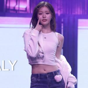 [izna(이즈나)] 251108 FAN-CON 'Not Just Pretty': IWALY - JEONGSAEBI 정세비 FANCAM