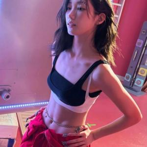 Kazuha 카즈하 몸매