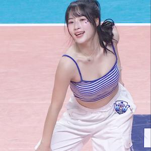 [4k] 24-25 우리카드배구단 박민서치어리더 내가 제일 잘나가 5 공연 직캠 #shorts #우리카드 #배구 #박민서 #치어리더 #공연 #영상 #직캠