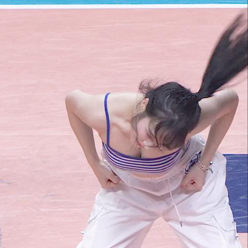 [4k] 24-25 우리카드배구단 박민서치어리더 내가 제일 잘나가 : 공연 직캠 #shorts #우리카드 #배구 #박민서 #치어리더 #공연 #영상 #직캠