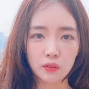 그저 당신의 눈을 마주치는 여자 /눈 마주쳤을 때 피하지 않는 일인칭 시점/세로영상/#Shorts