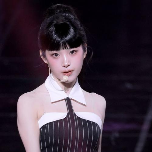 [4K] 251122 트리플에스 지연 '깨어 (Are You Alive) + Rising + Girls Never Die' 직캠 (tripleS JiYeon FanCam)