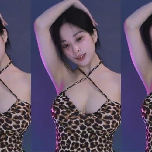 Babyrimi-Korean Girl Dance-12082025