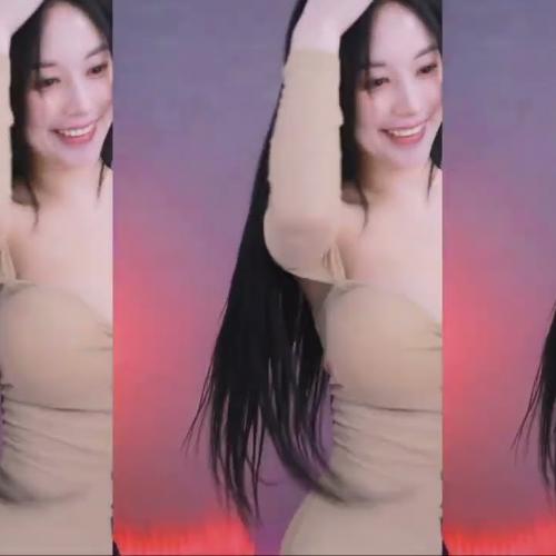 Babyrimi-Korean Girl Dance-23082025