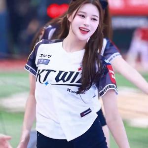 매혹적인 그녀~🌹💋✨️이예빈 치어리더 Lee Ye Bin 李藝彬 직캠 fancam kt 위즈