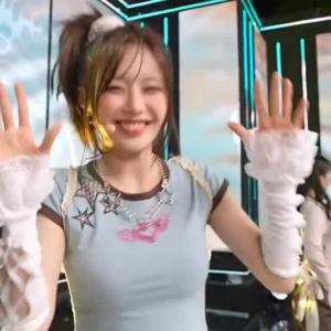 여자아이돌 츄 볼륨감