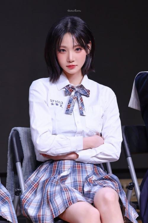 김유연 좀 귀엽네 ㅋㅋㅋㅋ