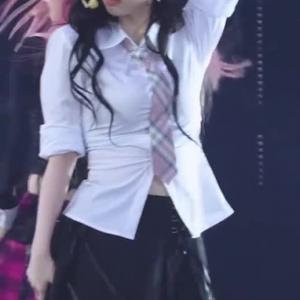 에스파 카리나 터질것 같은 레전드 몸매