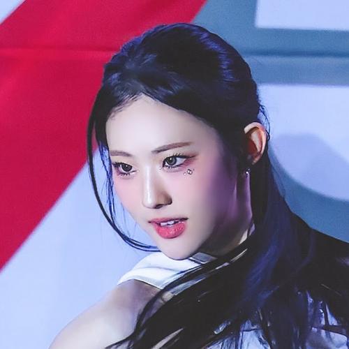 250508 아이칠린 주니 (ICHILLIN‘ JOONIE) 호서대 Full Ver. "오피셜, 미투, 텐미닛, 온마이립스, 라루나, 데미갓, 드로우" 4K 60p 세로 직캠