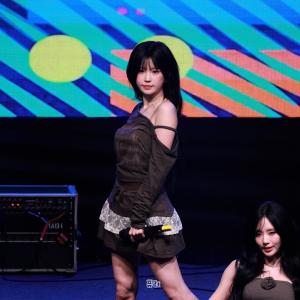 250925 프로미스나인(fromis_9) 송하영 8K 직캠 - Supersonic (중부대학교 축제)