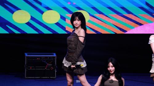 250925 프로미스나인(fromis_9) 송하영 8K 직캠 - Supersonic (중부대학교 축제)