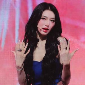 [4K] 250821 2025 케이월드 드림어워즈 트리플에스(tripleS) 신위(Xinyu) ‘깨어 (Are You Alive)' fancam