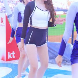 " 욕망의 머리카락 치기!  "  이예빈 치어리더 피리 아웃송 직캠