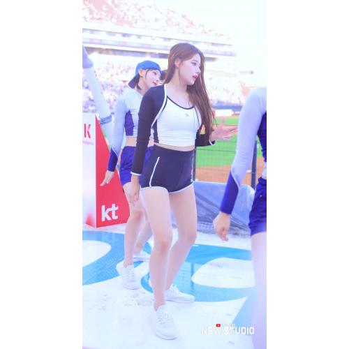 " 욕망의 머리카락 치기!  "  이예빈 치어리더 피리 아웃송 직캠