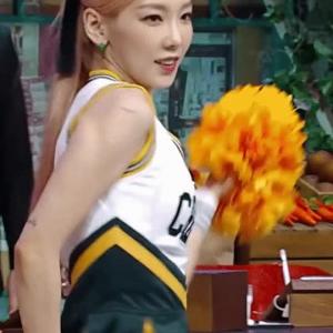 태연 치어리더복장