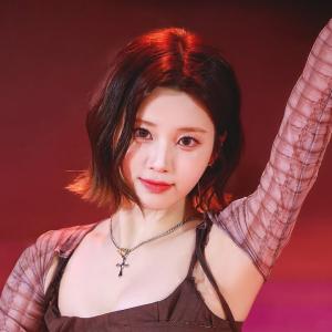 250329 라잇썸 나영 (LIGHTSUM NAYOUNG) 수원 Full Ver. "비바체, 포즈, 아이, 바이바이러브, 얼라이브" 4K 60p 세로 직캠 FANCAM