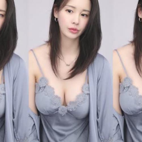 E컵라히 오늘내찐잠옷입고..편하게놀쟈